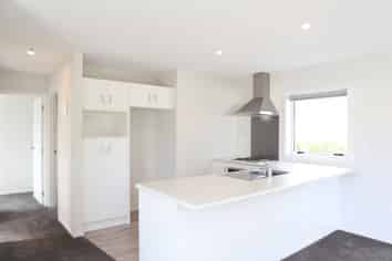 2/206D Tawa Road, Kumeu