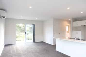 2/206D Tawa Road, Kumeu
