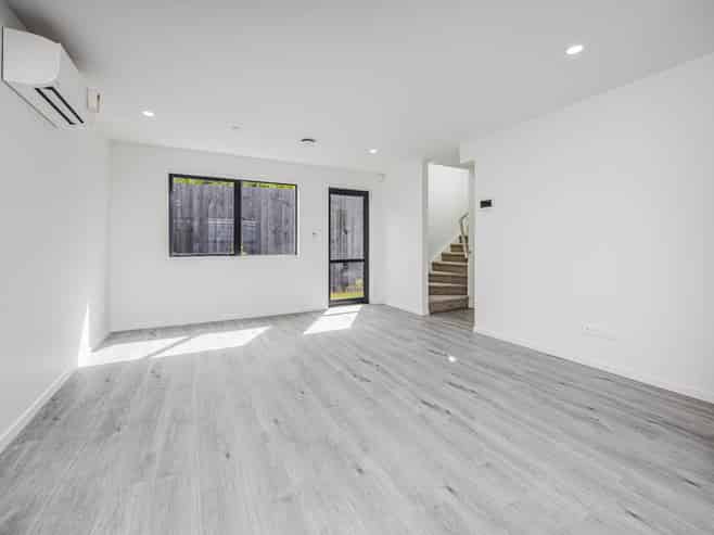 10B Tinkler Place, Favona