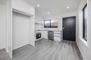 10D Tinkler Place, Favona