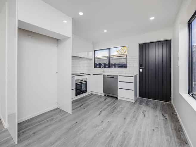 10D Tinkler Place, Favona