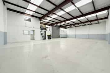 Functional Wairau Valley Industrial Unit | 243 m2