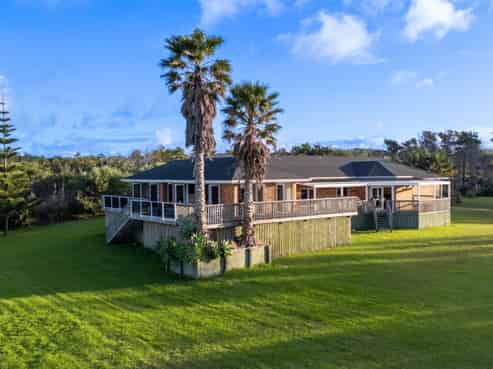 561 Henderson Bay Road, Pukenui