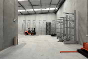 High-End Warehouse + Office, Drury