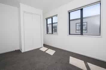 4/200 Old Farm Road, Hamilton East