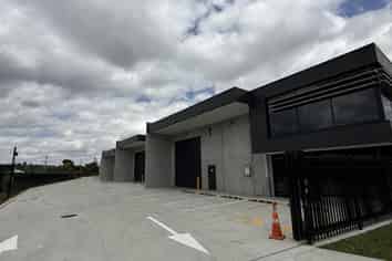 Modern 392sqm Industrial Premises - Drury