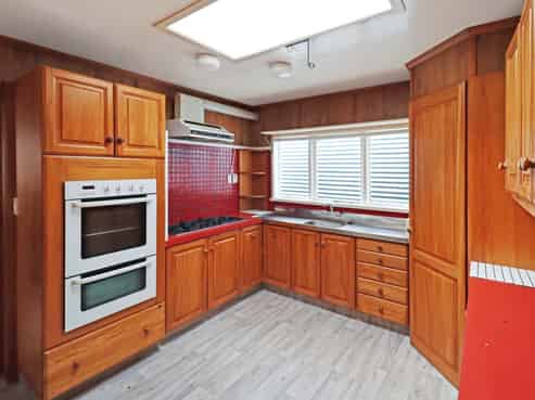 28 Luxford Street , Berhampore