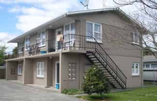 2/6 New Street, Hamilton East