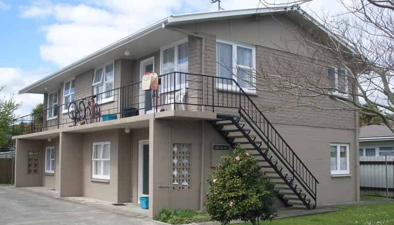 2/6 New Street, Hamilton East