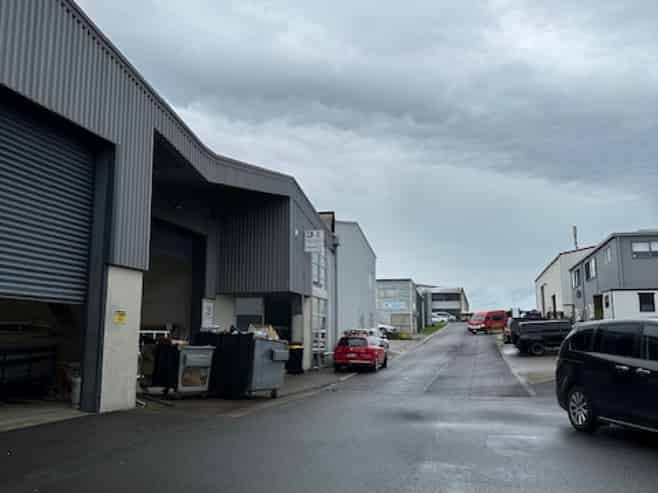 Quality ground floor industrial unit