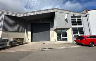 Quality ground floor industrial unit