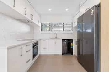 34A Waddell Avenue, Point England