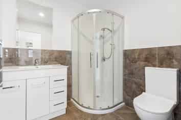 34A Waddell Avenue, Point England