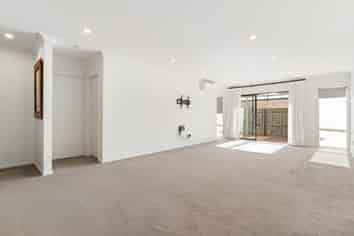 34A Waddell Avenue, Point England