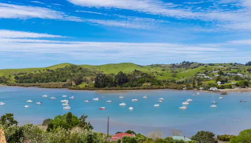 13a Emay Crescent, Pahi