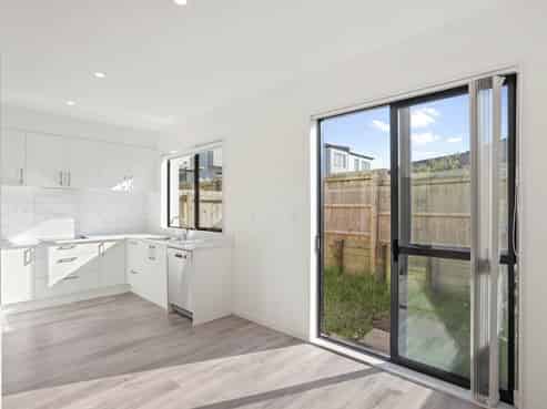 5/60 Kelman Road, Kelston