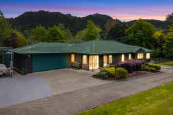 156A Great North Road, Kamo
