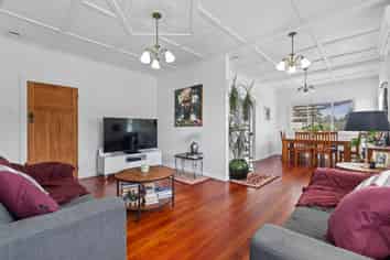 13 Shortland Street, Regent