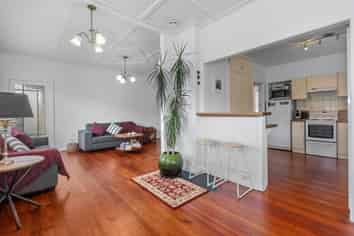 13 Shortland Street, Regent