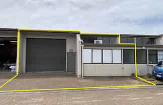 169SQM Functional Warehouse For Lease