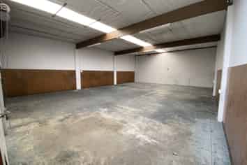 169SQM Functional Warehouse For Lease