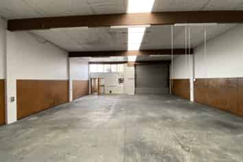 169SQM Functional Warehouse For Lease