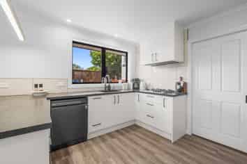 28 Cross Street, Allenton