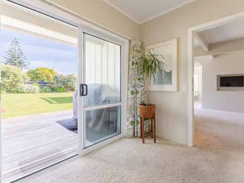 115 Field Way, Waikanae Beach
