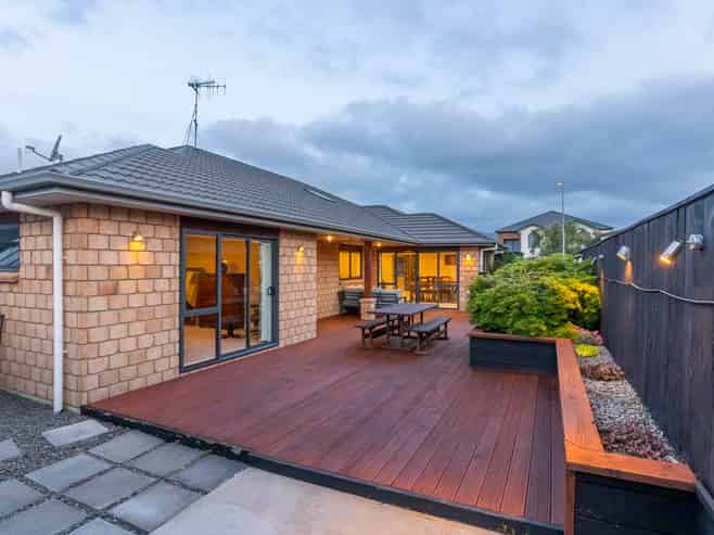 6 Trusham Court, Paraparaumu