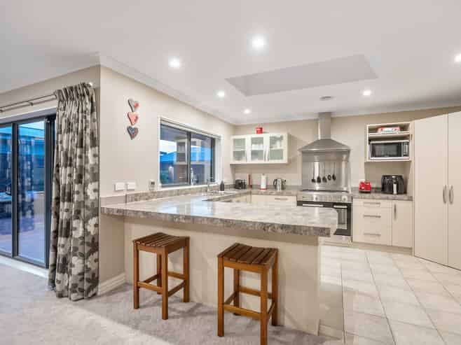 6 Trusham Court, Paraparaumu