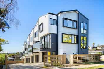 2C Grove Lane, Pakuranga Heights