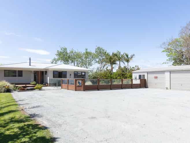 282 Girls High School Road, Pukehuia