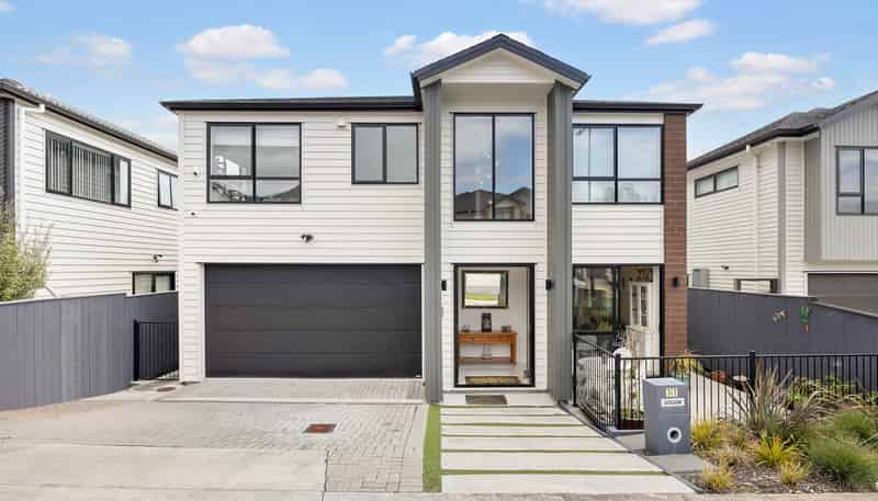 11 Black Shed Road, Flat Bush