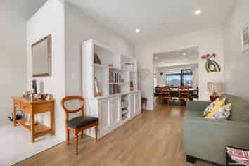 11 Black Shed Road, Flat Bush