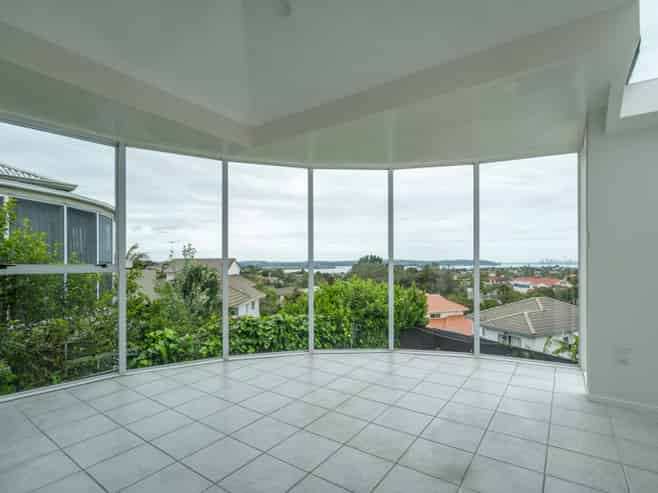 1/23 Bernleigh Terrace, West Harbour