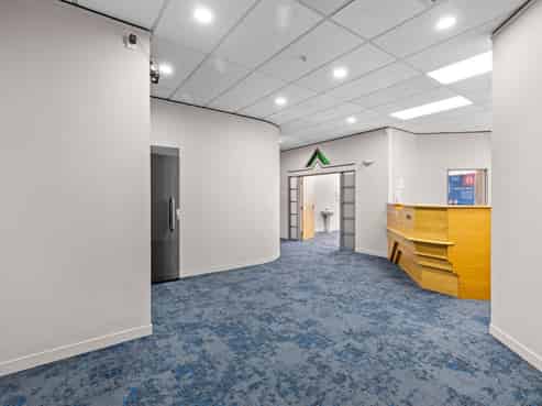 For lease: offices with sinks for health/wellness