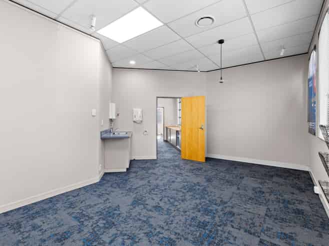 For lease: offices with sinks for health/wellness