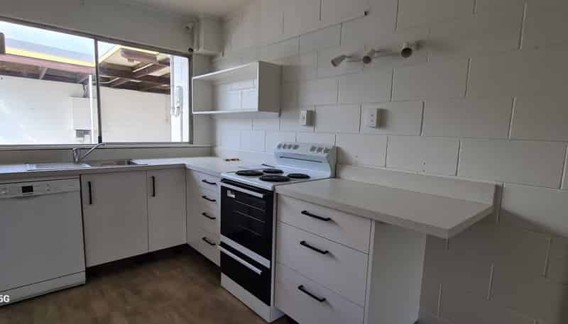 3/17A Carnot Street, Glenholme