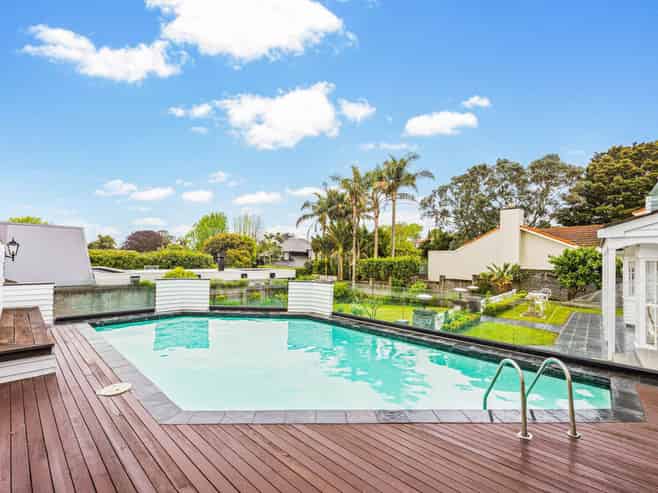 20B Golf Road, Epsom