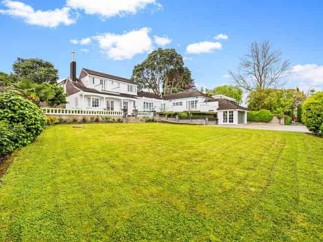 20B Golf Road, Epsom