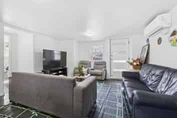 2/237 Great South Road, Manurewa