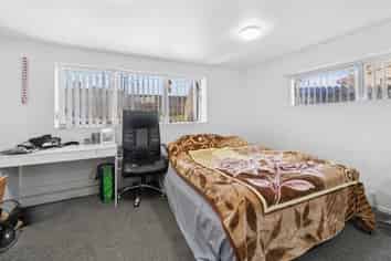 2/237 Great South Road, Manurewa