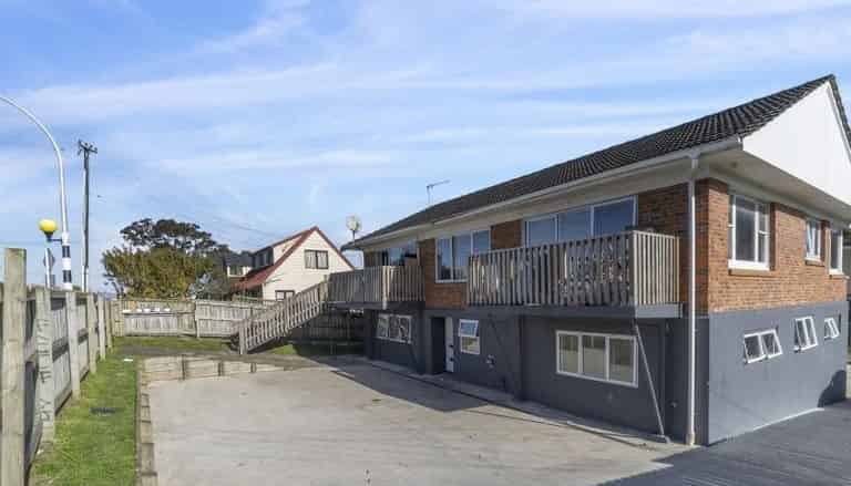 2/237 Great South Road, Manurewa