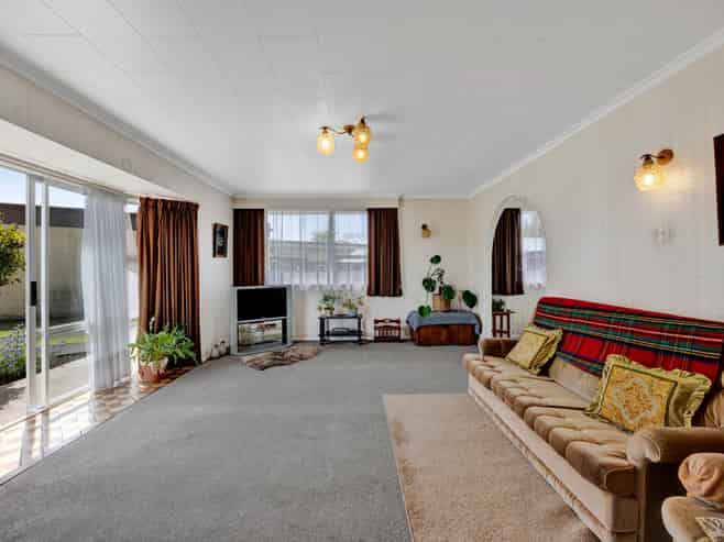 3 Caesar Street, Stratford