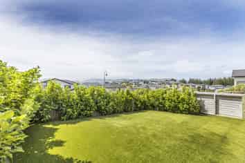 84 Endeavour Drive, Whitby