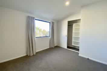 6/89  Champion Street, Edgeware