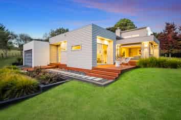 641B Ridge Road, Riverhead
