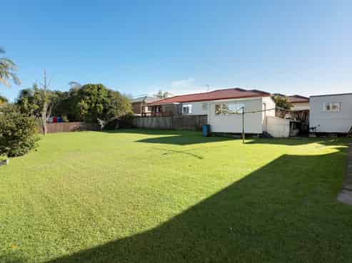 89 View Road, Henderson