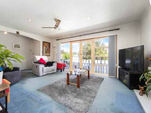 89 View Road, Henderson