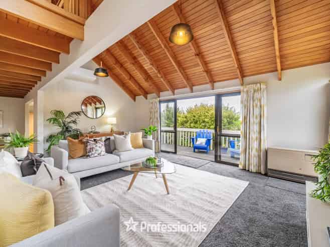 6 Cassis Place, Crofton Downs